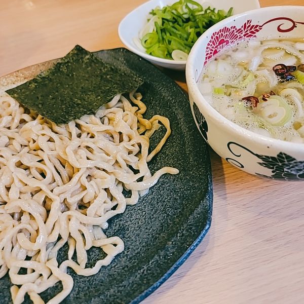 「特製つけそば＋佐藤さん家の九条ねぎ」@中華そば専門 とんちぼの写真