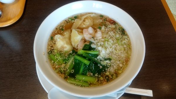 「海老ワンタンそば1250円」@中華菜館 雷安の写真