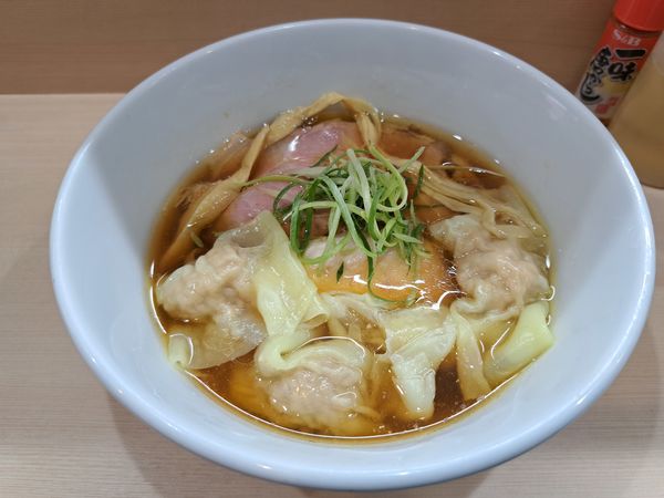 「ワンタン中華そば」@手揉み中華そば 中村の写真