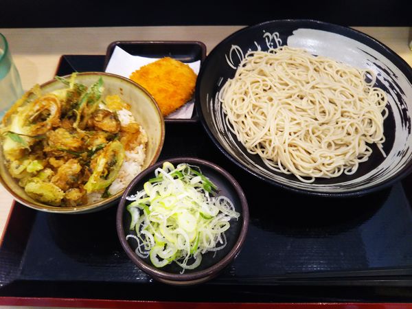 「ギッシリあさりと葱のかきあげ丼セット、コロッケ(クーポン)」@ゆで太郎 谷田部店の写真