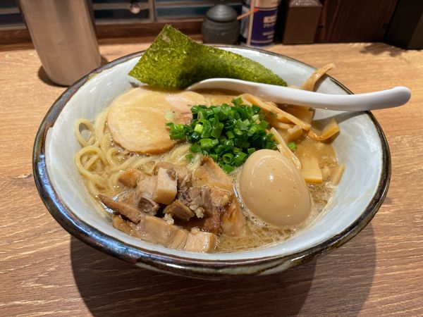 「得製らーめん」@風雲児 吉祥寺店の写真