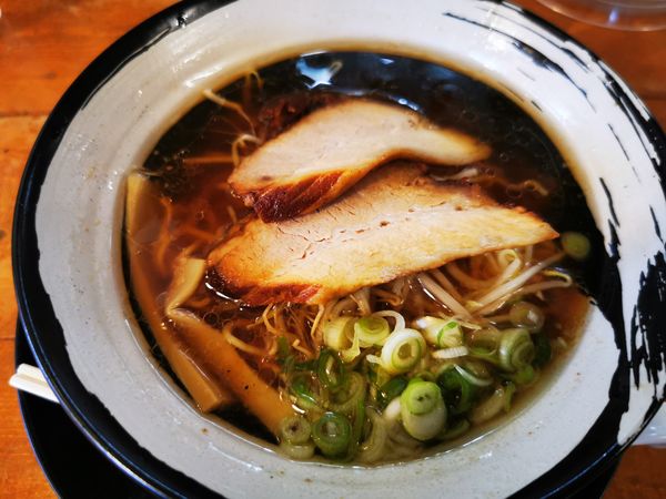 「醤油ラーメン」@牛骨ラーメン 富んやの写真