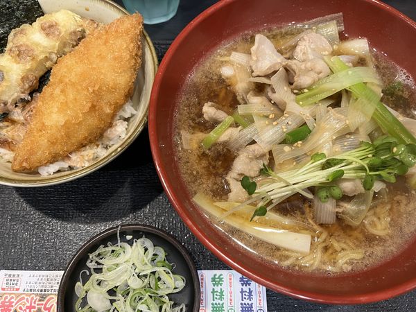 「豚バラ葱中華そば&ミニのり弁」@ゆで太郎 西五反田2丁目店の写真