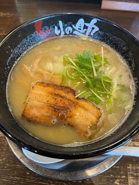 「濃厚鶏そば(869円)」@とりの助 上里店の写真