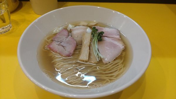 「白醤油ラーメン」@ラーメン ニュー松戸の写真