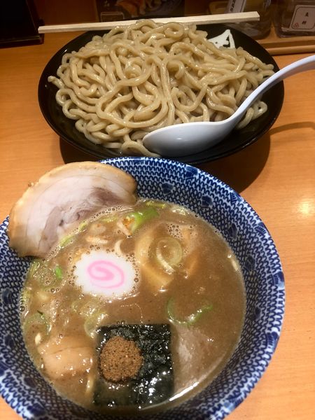 「つけ麺880円　大盛100円」@六厘舎の写真