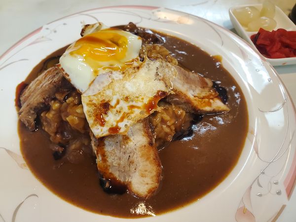 「特製焼豚玉子カレー」@カレーショップ デリー 松山店の写真
