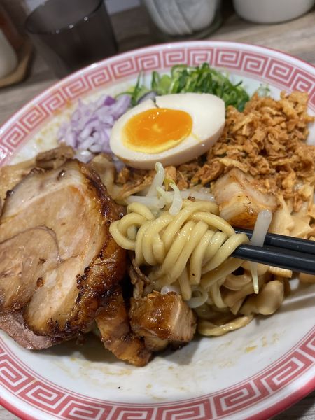 「まぜそば　全部増し」@徳島NOODLE ぱどるの写真