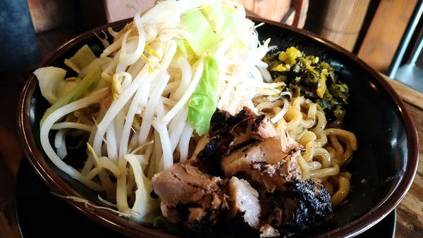 「まぜそば中」@麺や豚髭の写真