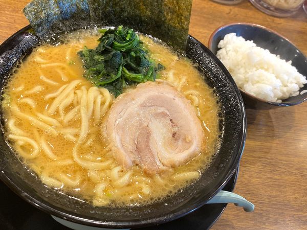 「ラー メン(並)780円 ※多め/普通/軟らかめ」@横浜家系ラーメン 太田商店 MAXの写真