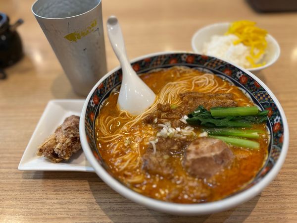 「排骨担々麺（中辛・バリカタ￥1150）他」@寿限無担々麺 上野店の写真