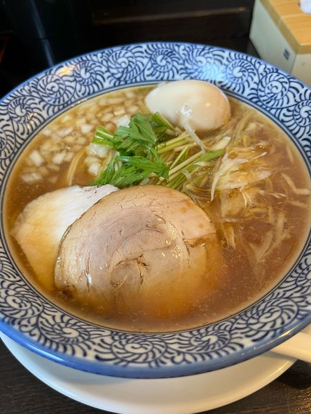「味玉付きあご出汁中華そば（細麺&醤油）」@麺屋 㐂助の写真