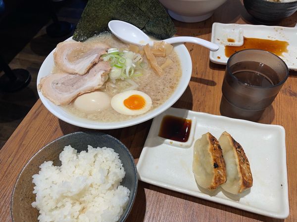 「特製ラーメン」@二代目五衛門 西千葉店の写真