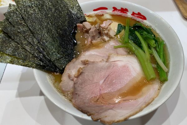 「上ラーメン 硬 多」@ラーメン 三浦家の写真