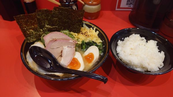 「特製よし川らーめん＋チーズ＋ライス」@麺家 よし川の写真