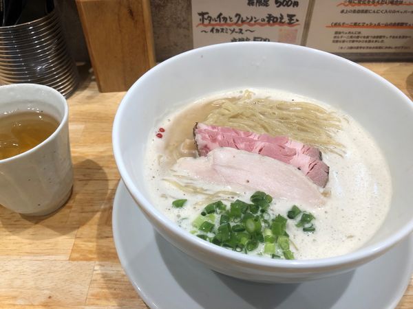「獅子丸鶏白湯ラーメン中盛」@麺家 獅子丸の写真