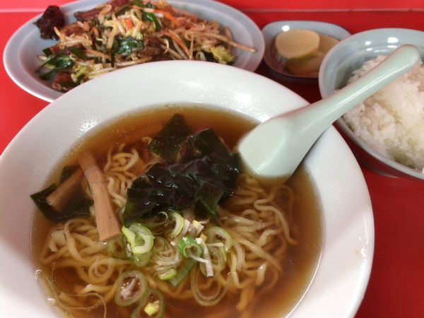 「ラーメンとニラレバ定食」@中華料理 珍来の写真