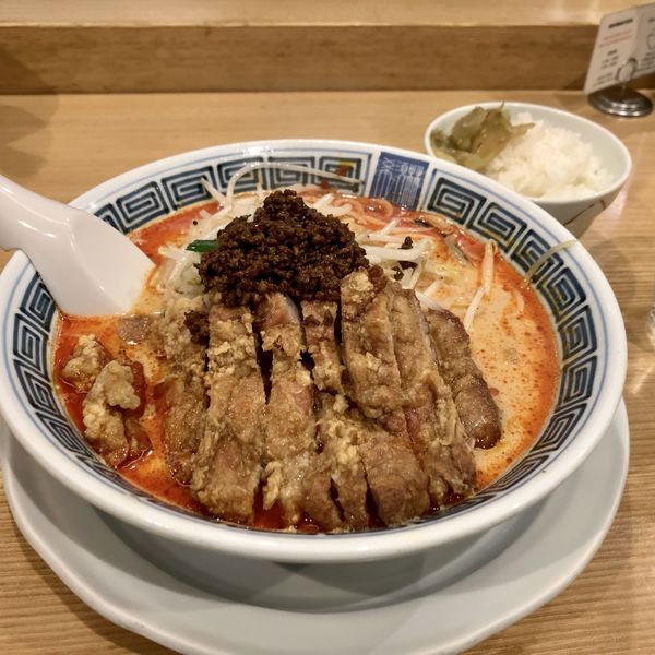 「排骨担々麺 中辛￥1,500＋ご飯￥0×2」@希須林 赤坂店の写真