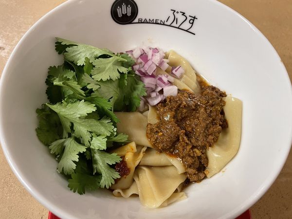 「ビャンビャン麺パクチーのせ　￥１０９０」@Ramenぶろすの写真