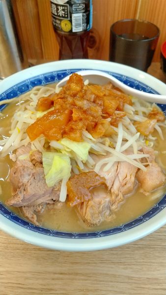 「小ブタ　（野菜少な目　アブラ）」@自家製麺223の写真