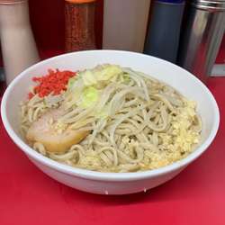 大ラーメンヤサイ少なめ豚1枚、ニンニクマシアブラマシ