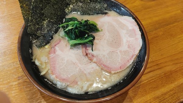 「豚骨醤油らあめん」@豚骨らあめん専門店 とんこつ家ZUNの写真