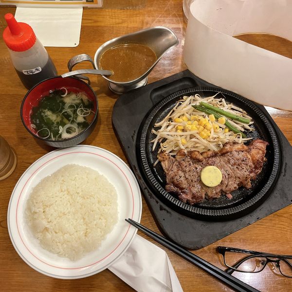 「サーロインステーキとインドカレールー」@ラホール 御徒町店の写真