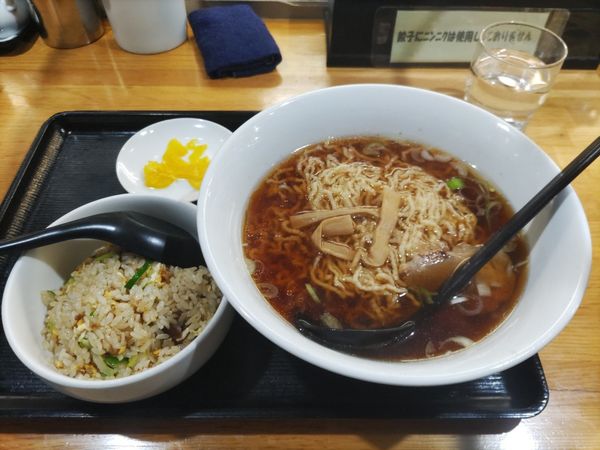 「ラーメン+半チャーハンセット」@ラーメン三吉の写真