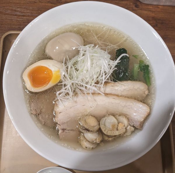 「貝出汁塩ちゃーしゅーめん」@RAMEN OKAJIMAの写真
