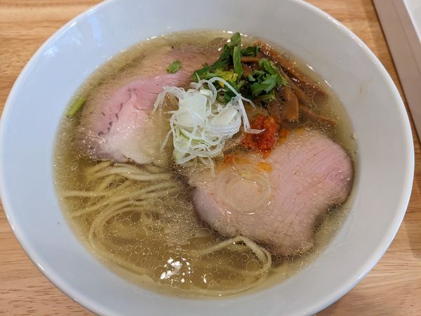 「中華そば（平打ち麺）」@地球の中華そばの写真