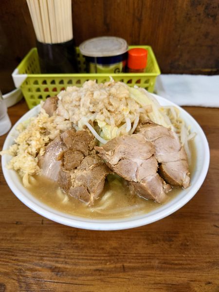 「大豚　野菜   ニンニク　アブラ   カラメ」@ラーメン二郎 品川店の写真
