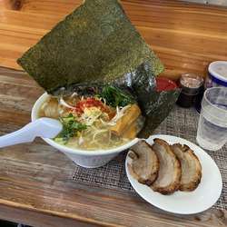 冷やしラーメン(900円)