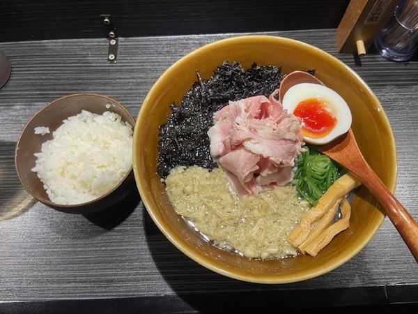 「特製牡蠣塩＋ライス」@中華蕎麦 無冠の写真