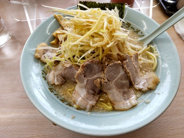 「ネギチャーシューメン＋ネギ」@ラーメンショップ 三芳町店の写真
