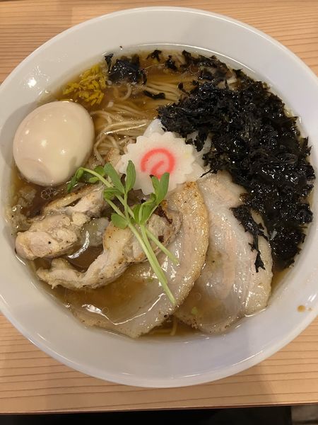 「貝だし醤油ラーメン　特製」@クラム&チキンヌードル クラチキの写真