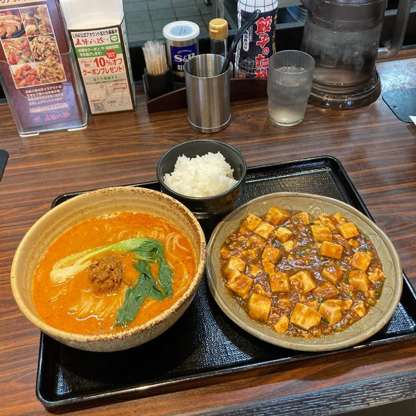 「本格ピリ辛マーボー豆腐とらーめんのセット」@五味八珍 御油店の写真