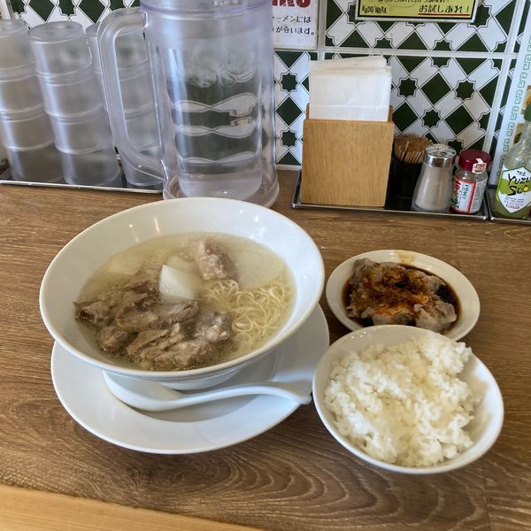 「肉塩ラーメン」@カドワラの写真