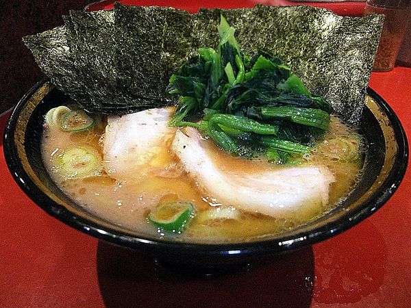 「チャーシュー二枚 海苔増」@厚木家の写真