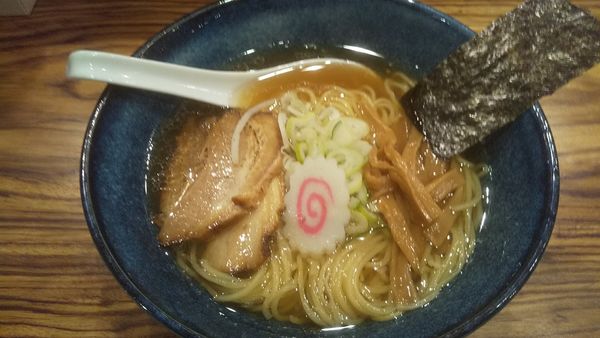 「醤油ラーメン（￥847）」@ラーメンバル 青の写真