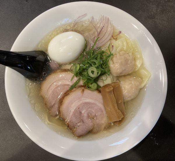 「塩特製らぁめん 1100円」@らぁめん 生姜は文化。 中野店の写真