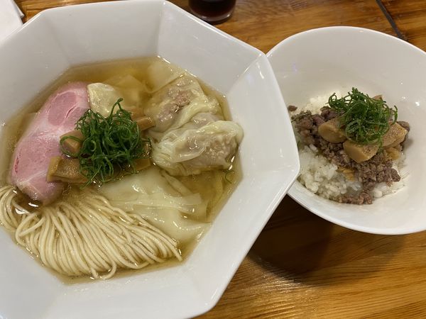 「わんたん煮干中華そば塩+生姜バター醤油御飯 1200+400」@柴崎亭 梅丘店の写真