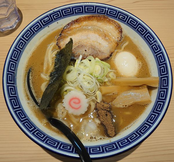 「ラーメン並+味玉(1000円)」@狼煙 浦和店の写真
