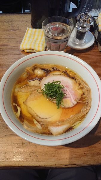 「特製醤油ラーメン・ロース」@ラーメン屋 トイ・ボックスの写真
