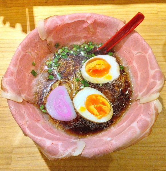 「特製SPしょうゆ拉麺 1100円」@餃子と拉麺 ととろの写真