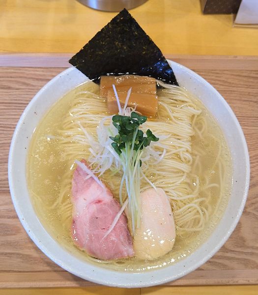 「鶏塩らぁ麺＋らぁ麺大盛」@MENYA NAKAGAWAの写真
