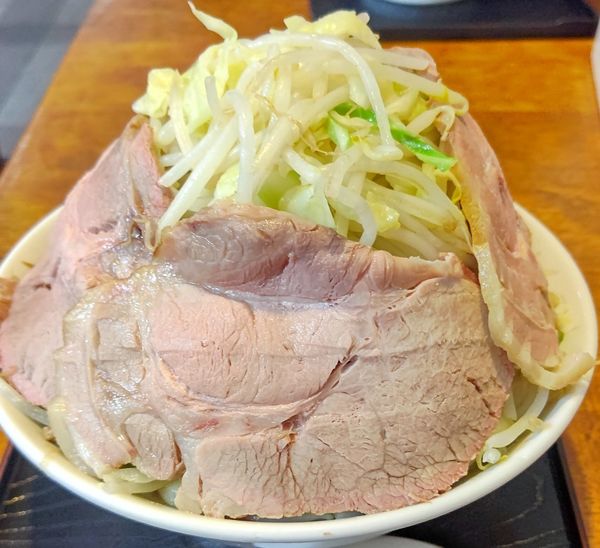 「野菜半チャーシュー」@ラーメンあやの写真