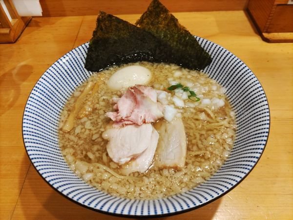 「得製背脂醤油らー麺」@焼きあご塩らー麺 たかはし 銀座店の写真