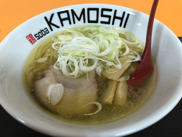 「塩ラーメン」@鶏 soba KAMOSHIの写真
