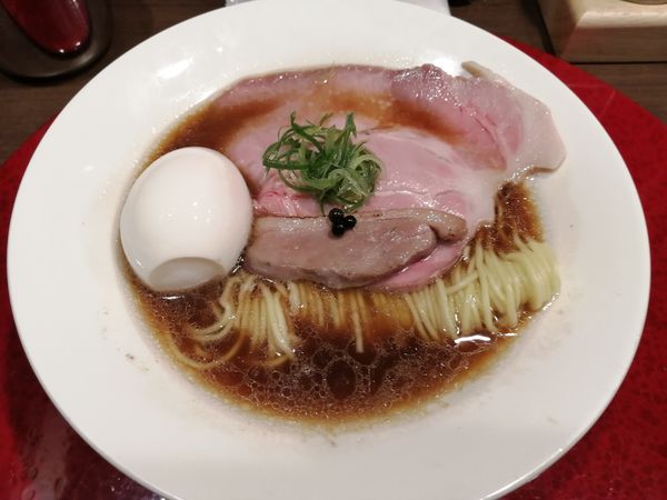 「鴨とカシスの味玉醤油　　1000円」@RaMen TOMO TOKYOの写真