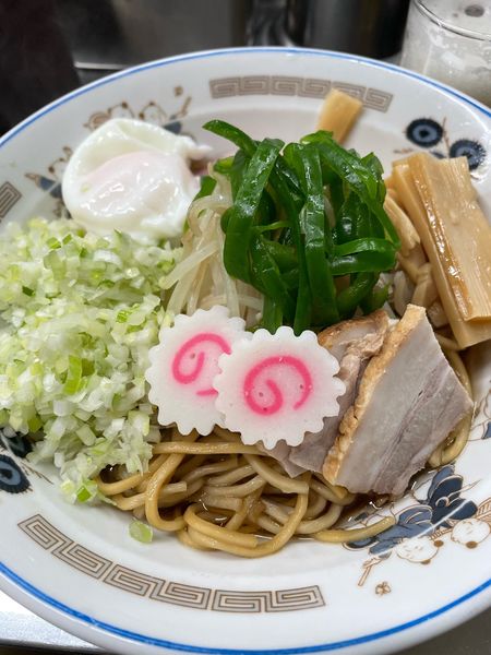 「五目油そば 半熟卵変更」@中華そば みたかの写真